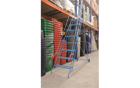 Wheel Along Warehouse Safety Steps - 2 Tread  - Powder Coated finish with expanded steel Treads - 500mm Platform Height - Weight: 18kg - Blue