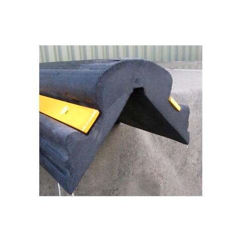 A095 Rubber Corner Protector 2500x100x100mm