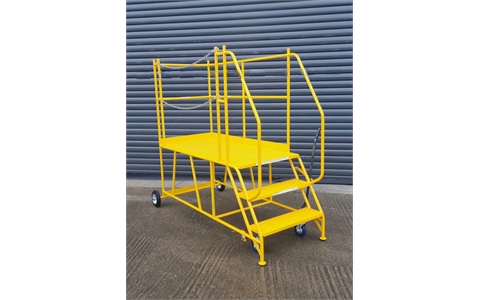 Access Platform 3 Tread 750mm Platform Height HxWxD: 1750x1000x1960mm Centre Lever Brake