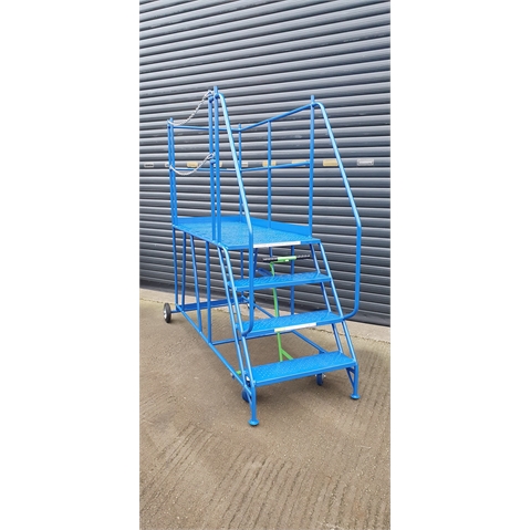 Access Platform 4 Tread 1000mm Platform Height HxWxD: 2000x1000x2110mm Centre Lever Brake